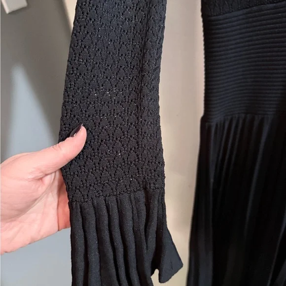 LaceMade Symphony of Blossom Knit Dress - Picture 6 of 11